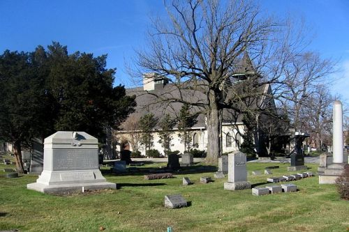 Commonwealth War Grave Oak Woods Cemetery
