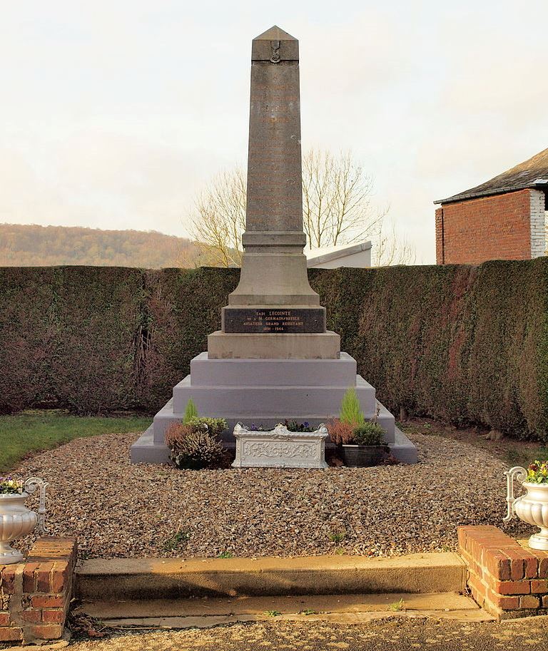 War Memorial Saint-Germain-sur-Bresle #1