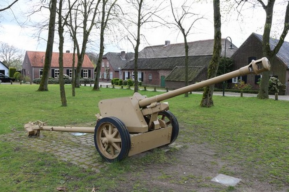 Duits Kanon 75mm Pak 40 #3