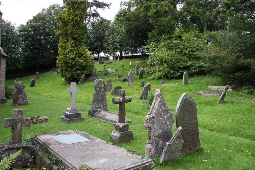 Oorlogsgraven van het Gemenebest St. Bartholomew Churchyard #1