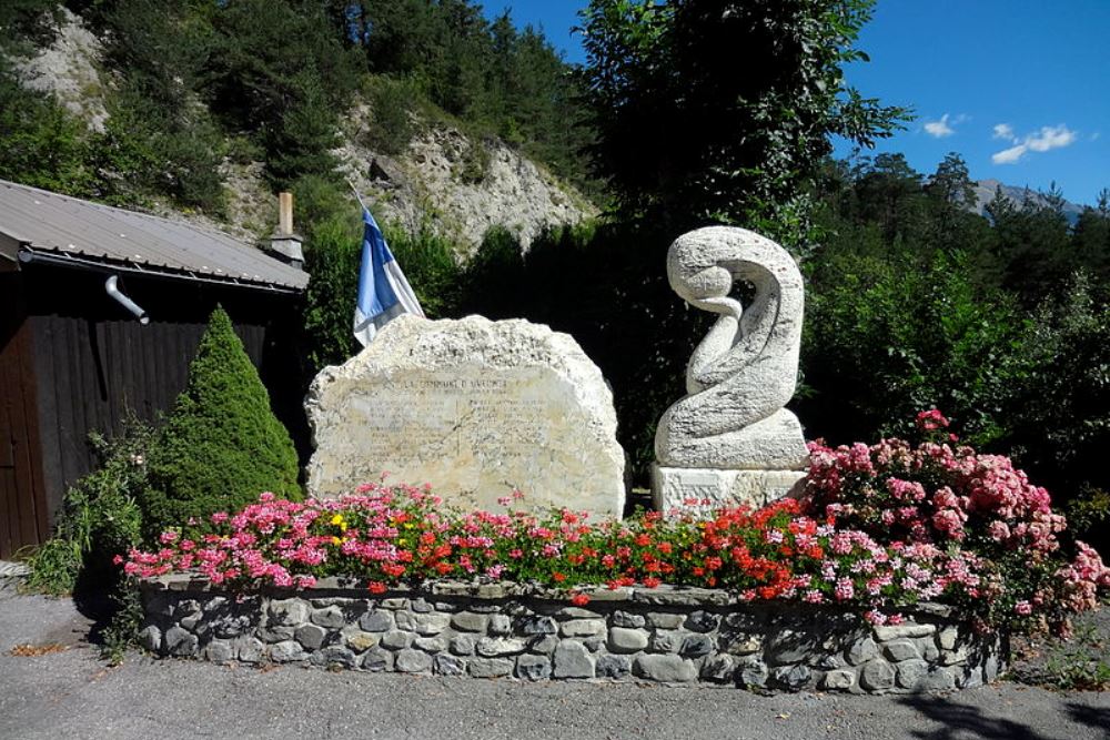 Oorlogsmonument Uvernet