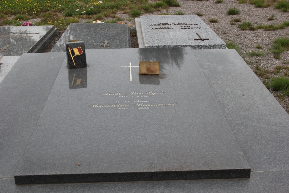 Belgian Graves Veterans Corroy-Le-Grand #1