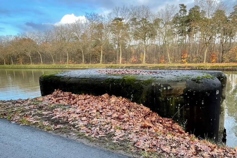 Bunker 19 Border Defence Bocholt-Herentals Canal #4