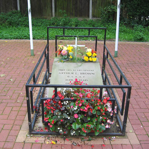 Field Grave American Pilot Nantwich #1