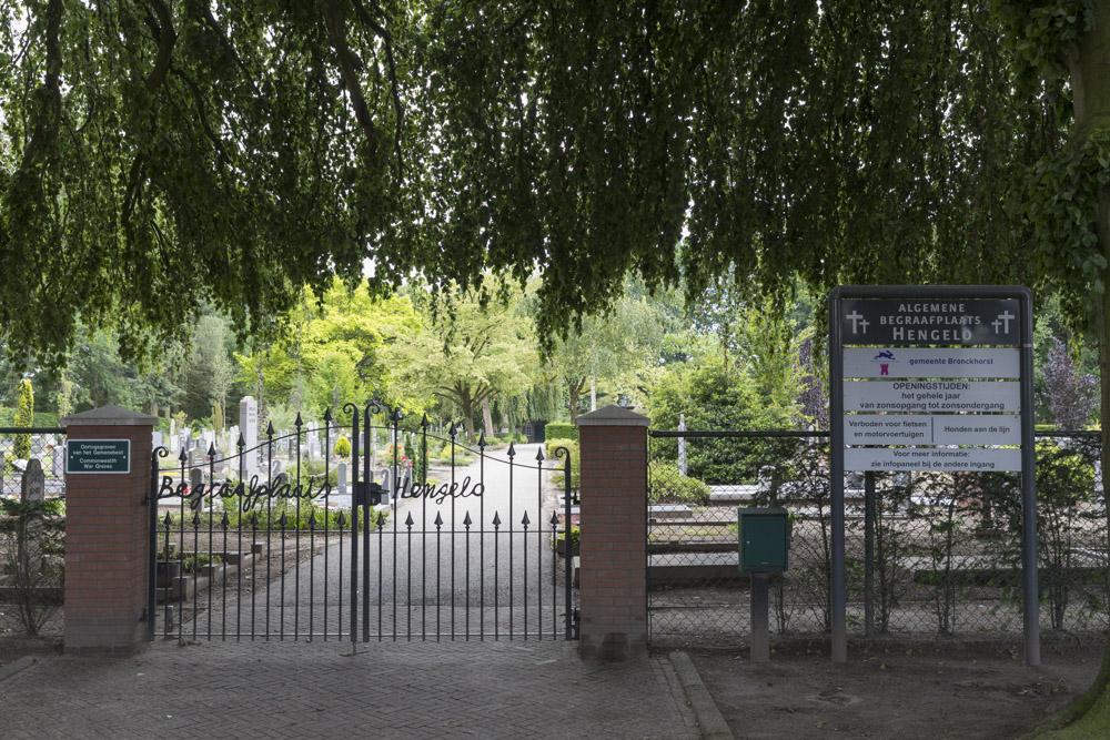 Commonwealth War Graves Hengelo #4