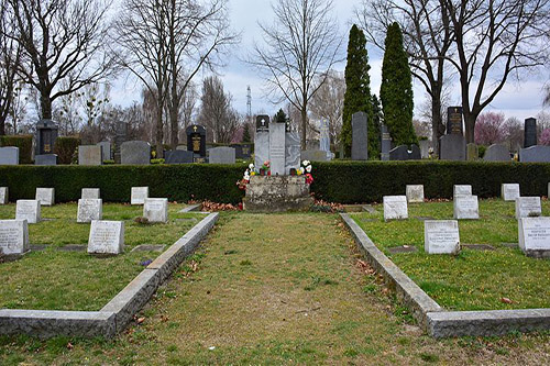 Soviet War Graves Aspern #1
