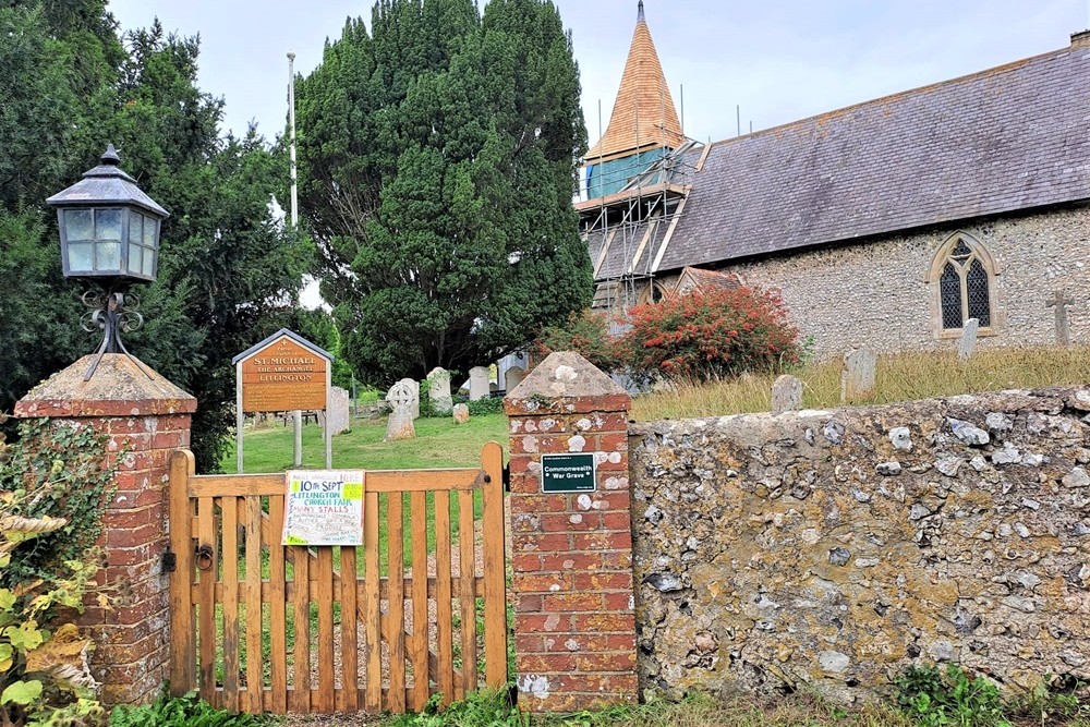 Oorlogsgraf van het Gemenebest St. Michael Churchyard #2