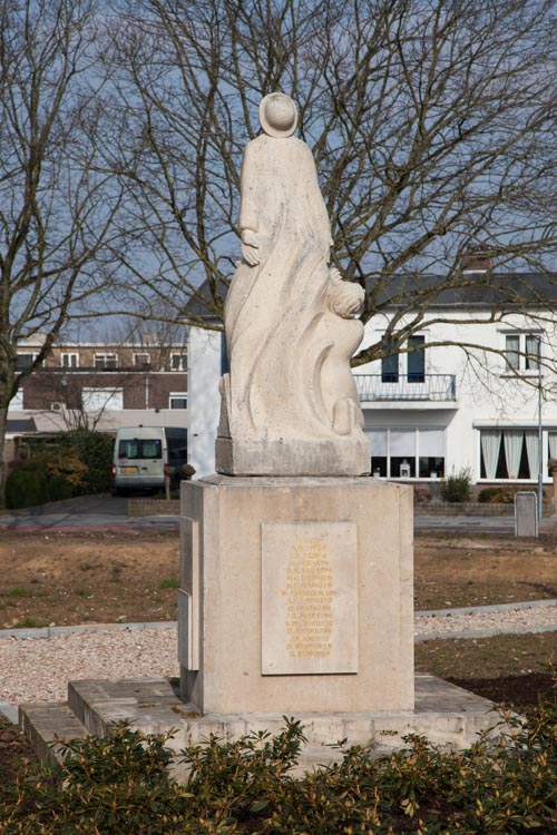 War Memorial Nieuwenhagen #2