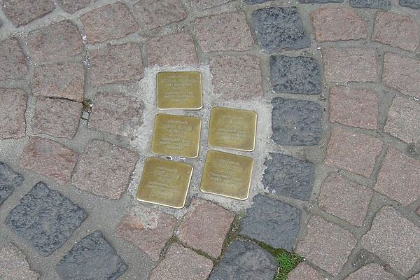 Stolpersteine Papendiek 26 #1