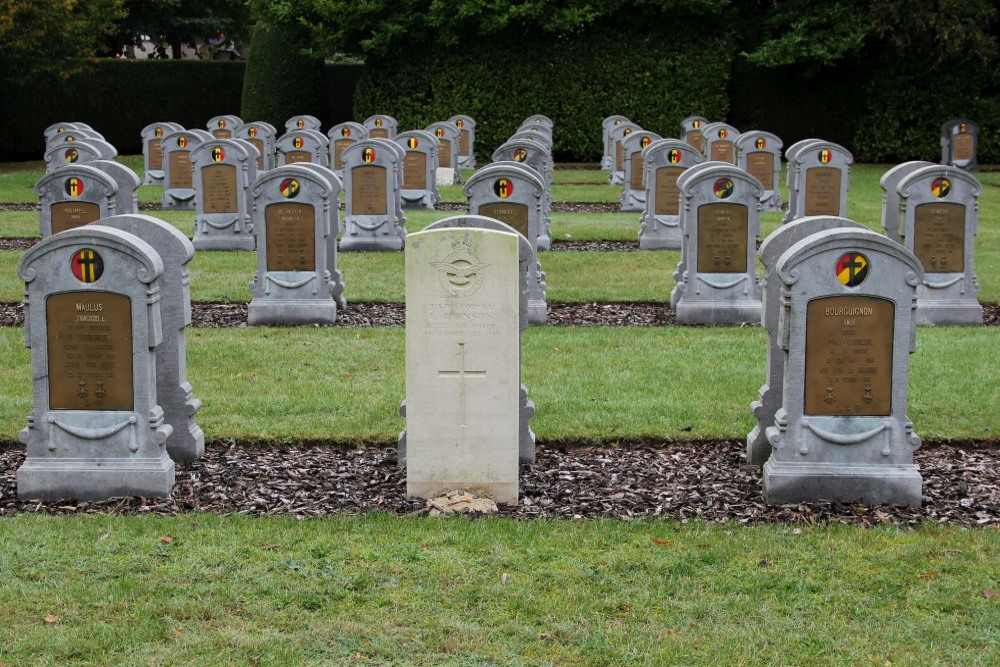 Oorlogsgraven van het Gemenebest Brugge Centrale Begraafplaats #4