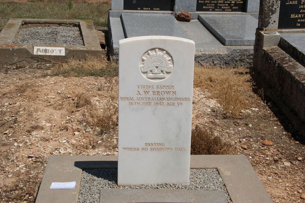 Commonwealth War Grave Raywood Public Cemetery