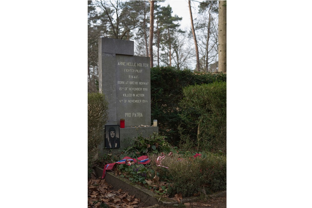 Norwegian War Grave Churchyard Monastery St. Ludwig Vlodrop #1