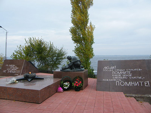 Mass Grave Soviet Soldiers Kakhovka