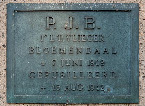 Grave Dutch Airman Bloemendaal #3