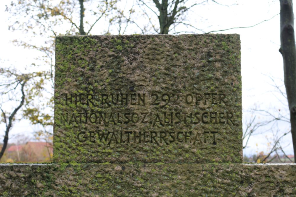 Ehrenfriedhof Bierde #3