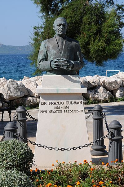 Bust Franjo Tuđman #1