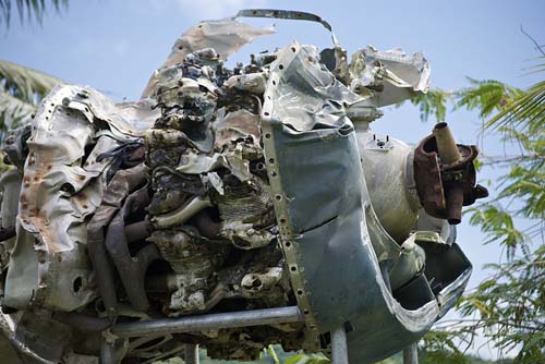 Wrak F6F-5 Hellcat Gevechtsvliegtuig - Vliegeniersmonument Yap #2