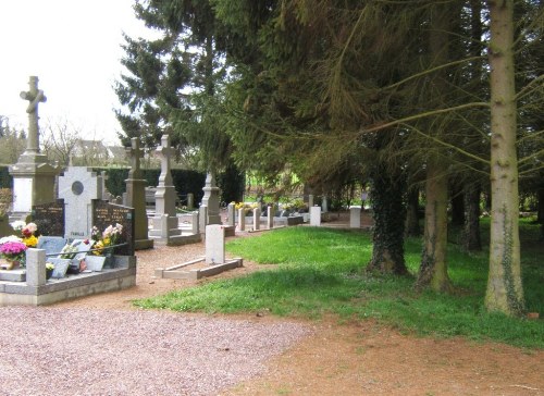 Commonwealth War Graves Izel-ls-Hameau
