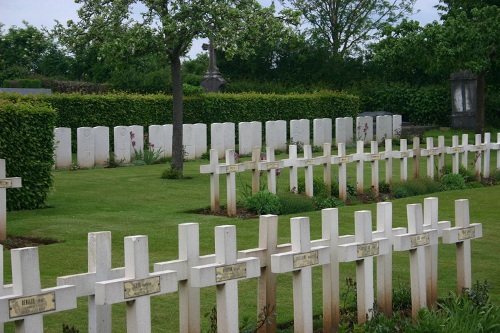 Commonwealth War Cemetery Warloy-Baillon #3