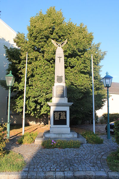 Oorlogsmonument Leobendorf #1