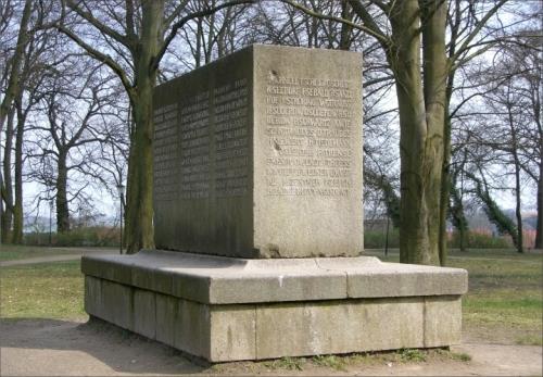 Oorlogsmonument Malchow #1