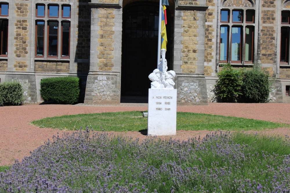 Oorlogsmonument Courcelles	 #1