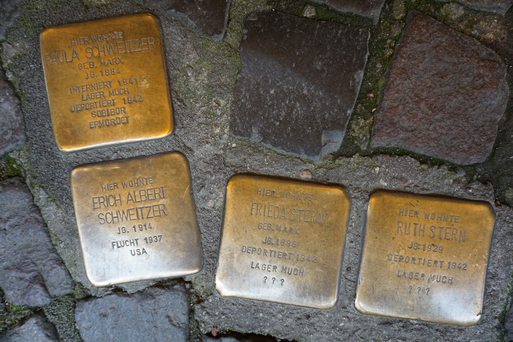 Stolpersteine Holzgasse 39 #1