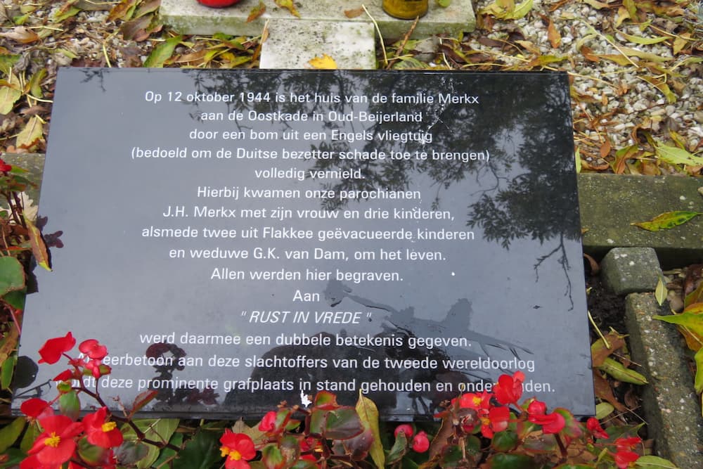 Dutch War Grave Oud-Beijerland #1