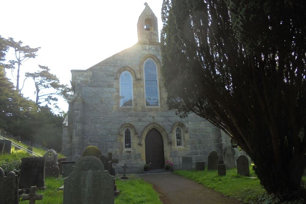 Commonwealth War Graves St. Tanwg Churchyard