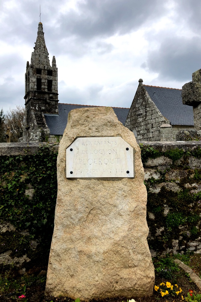 War Memorial Locuon Ploerdut #2