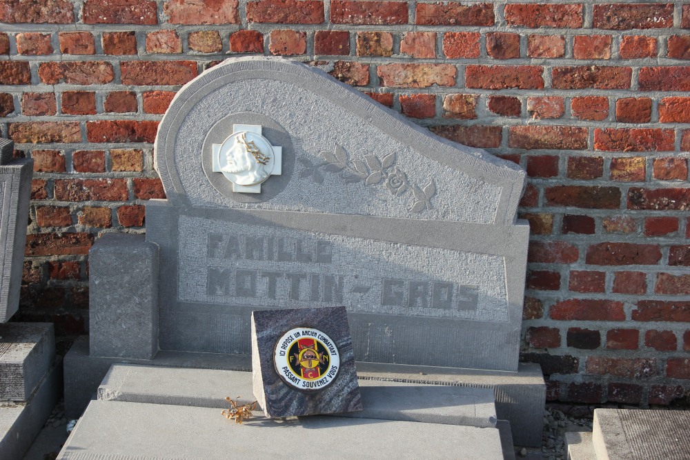 Belgian Graves Veterans Avernas-Le-Bauduin #4