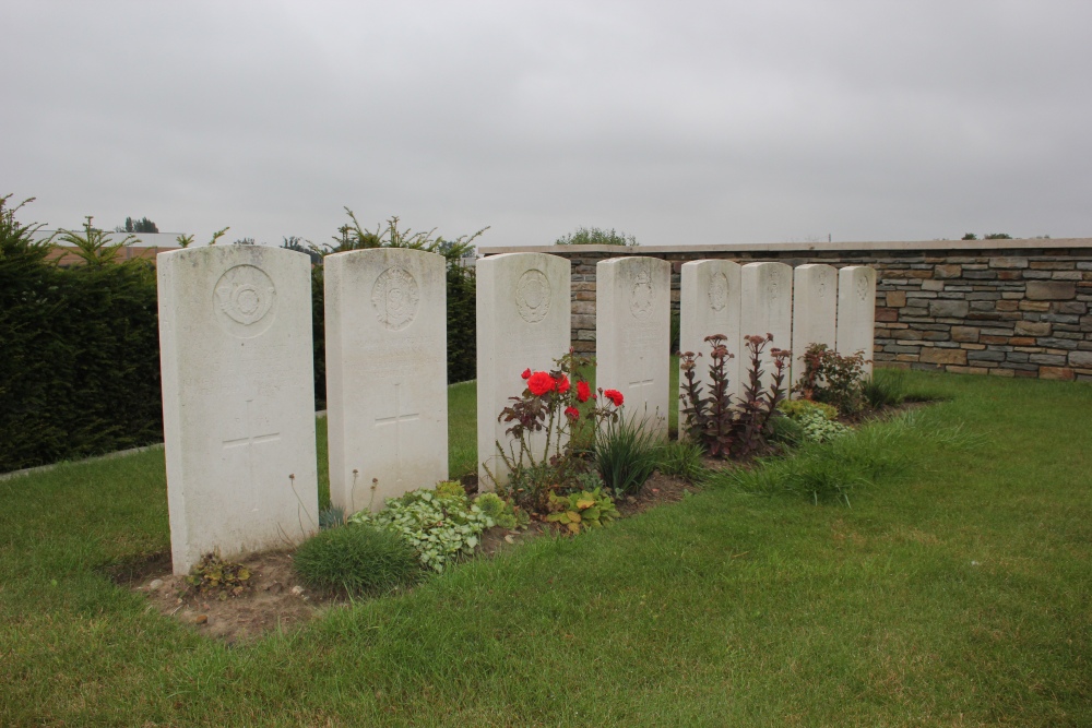 Commonwealth War Cemetery Croix-Rouge #3