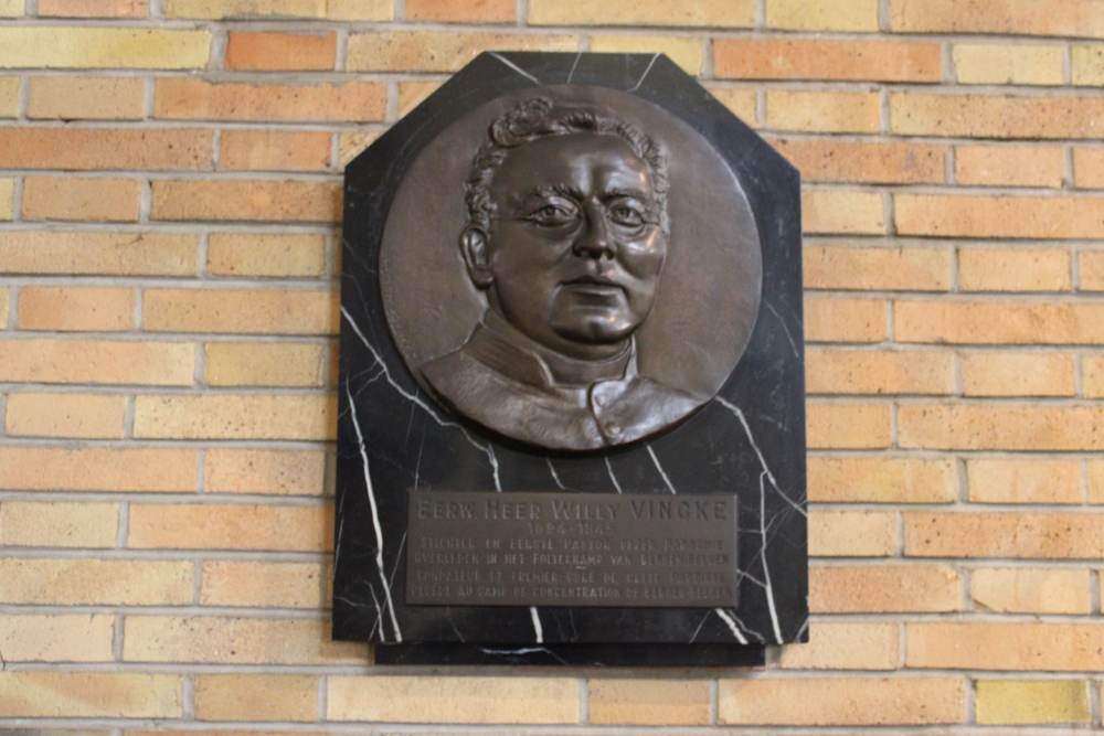 Memorial Priest W. Vinck #2