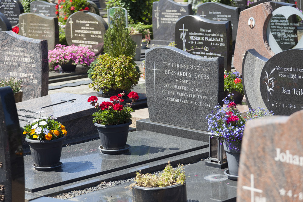 Dutch War Grave Roman Catholic Cemetery Vasse #2