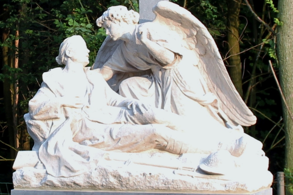 War Memorial Churchyard Boutersem #2