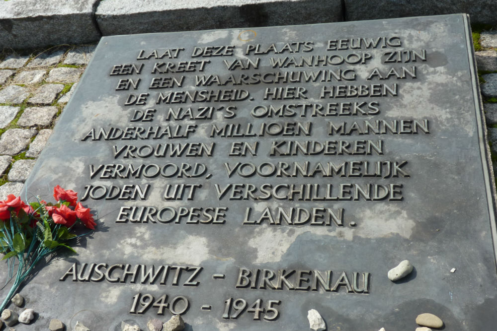 Monument Slachtoffers Fascisme Concentratiekamp Auschwitz ll #1