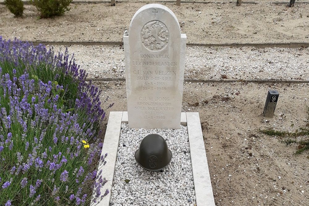 Dutch War Graves Roman Catholic Cemetery Zoeterwoude-Dorp