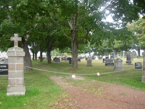 Commonwealth War Graves Grande-Digue Roman Catholic Churchyard #1