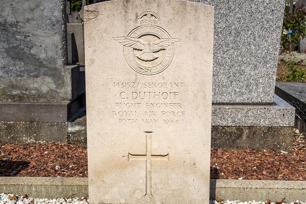 Commonwealth War Graves Lezennes #2