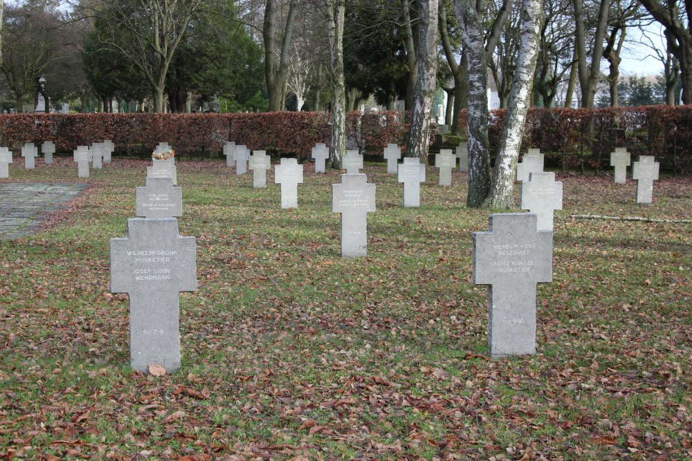 Duitse Oorlogsgraven Lige Begraafplaats Robermont #3
