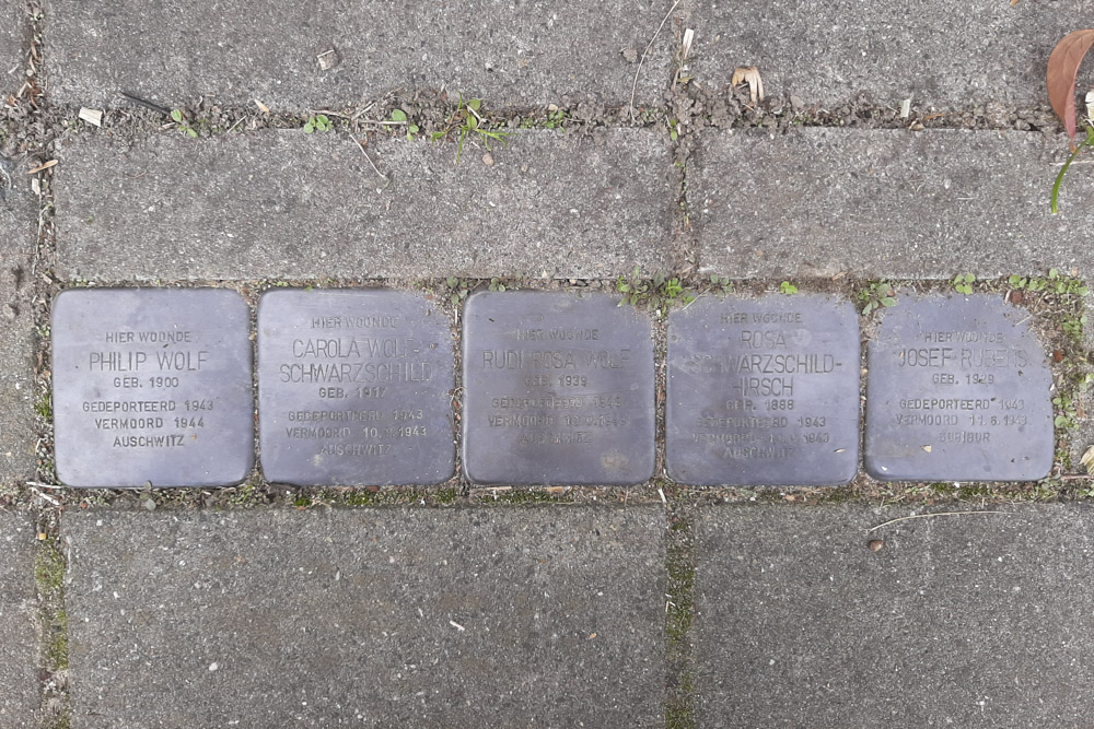 Stolpersteine Molenstraat 1