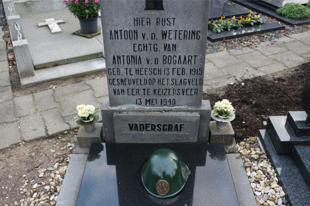 Dutch War Grave Roman Catholic Cemetery Heesch #4