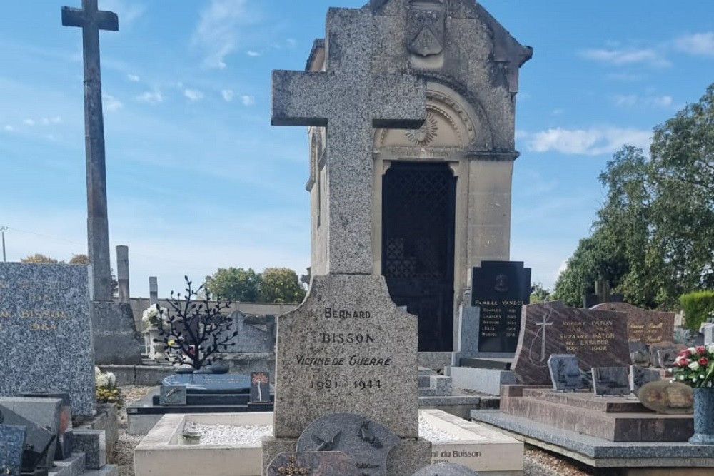 Grave Bernard Bisson