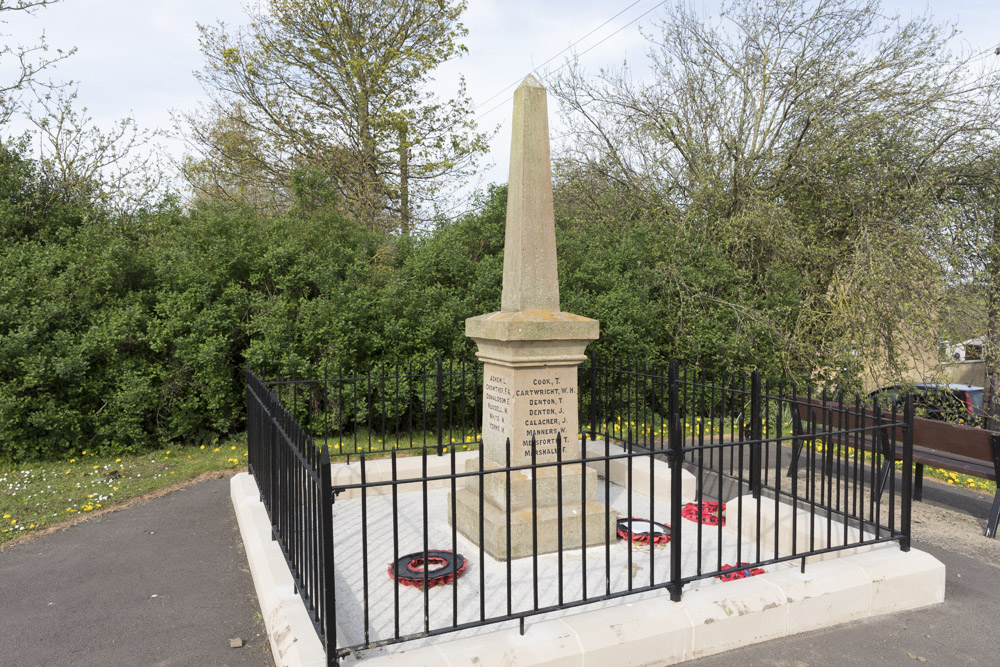 War Memorial Leasingthorne