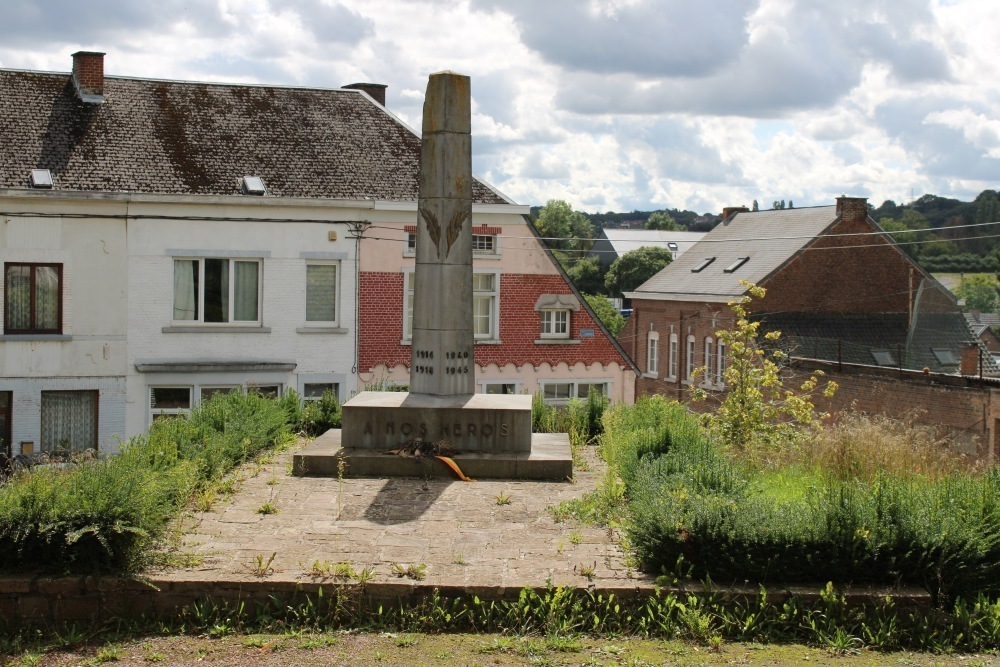 Oorlogsmonument Montignies-Le-Tilleul #2