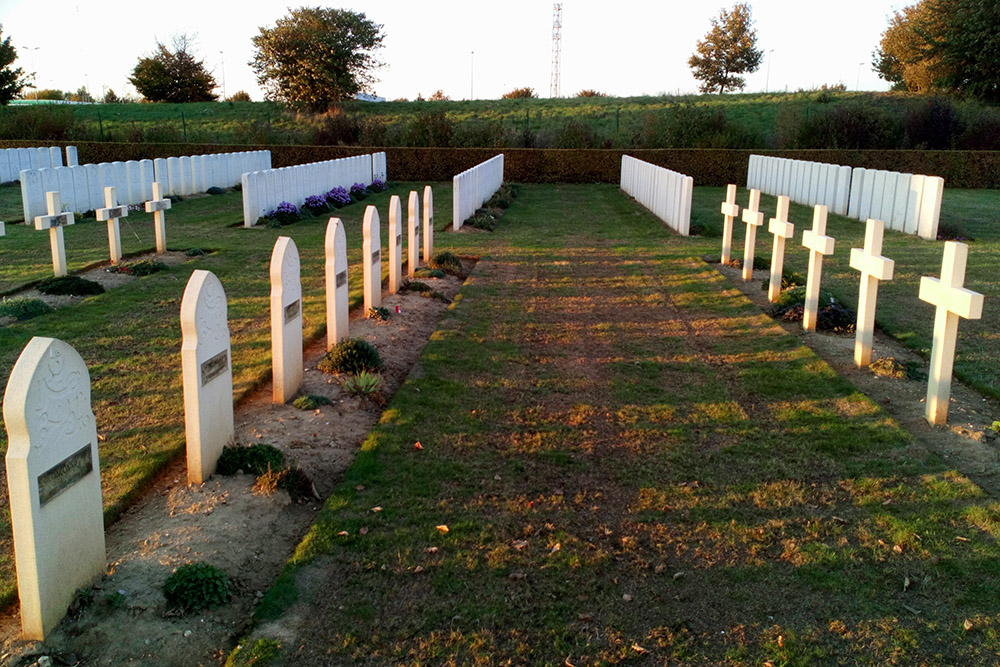 Commonwealth War Cemetery Crucifix Corner #3