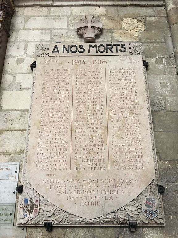 Monument Eerste Wereldoorlog Moret-Loing-et-Orvanne #1