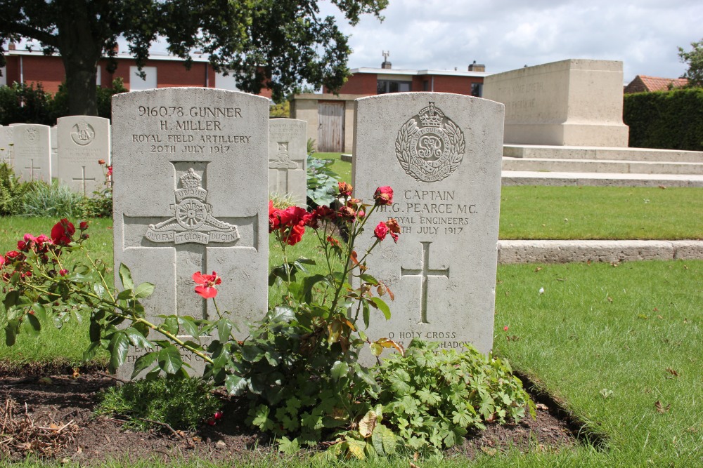 Commonwealth War Cemetery Poperinghe New #2