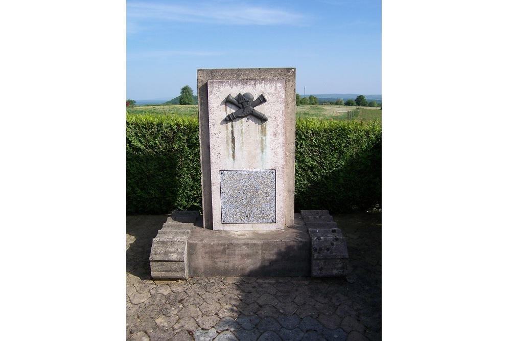 Monument Omgekomen Tankbemanning Stonne