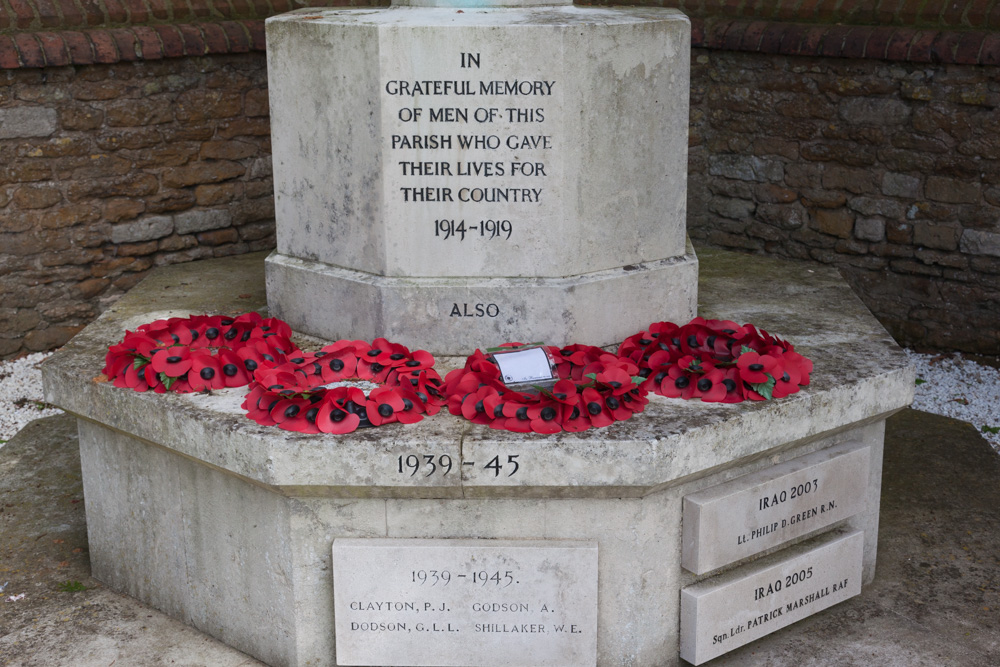 Oorlogsmonument Caythorpe #1